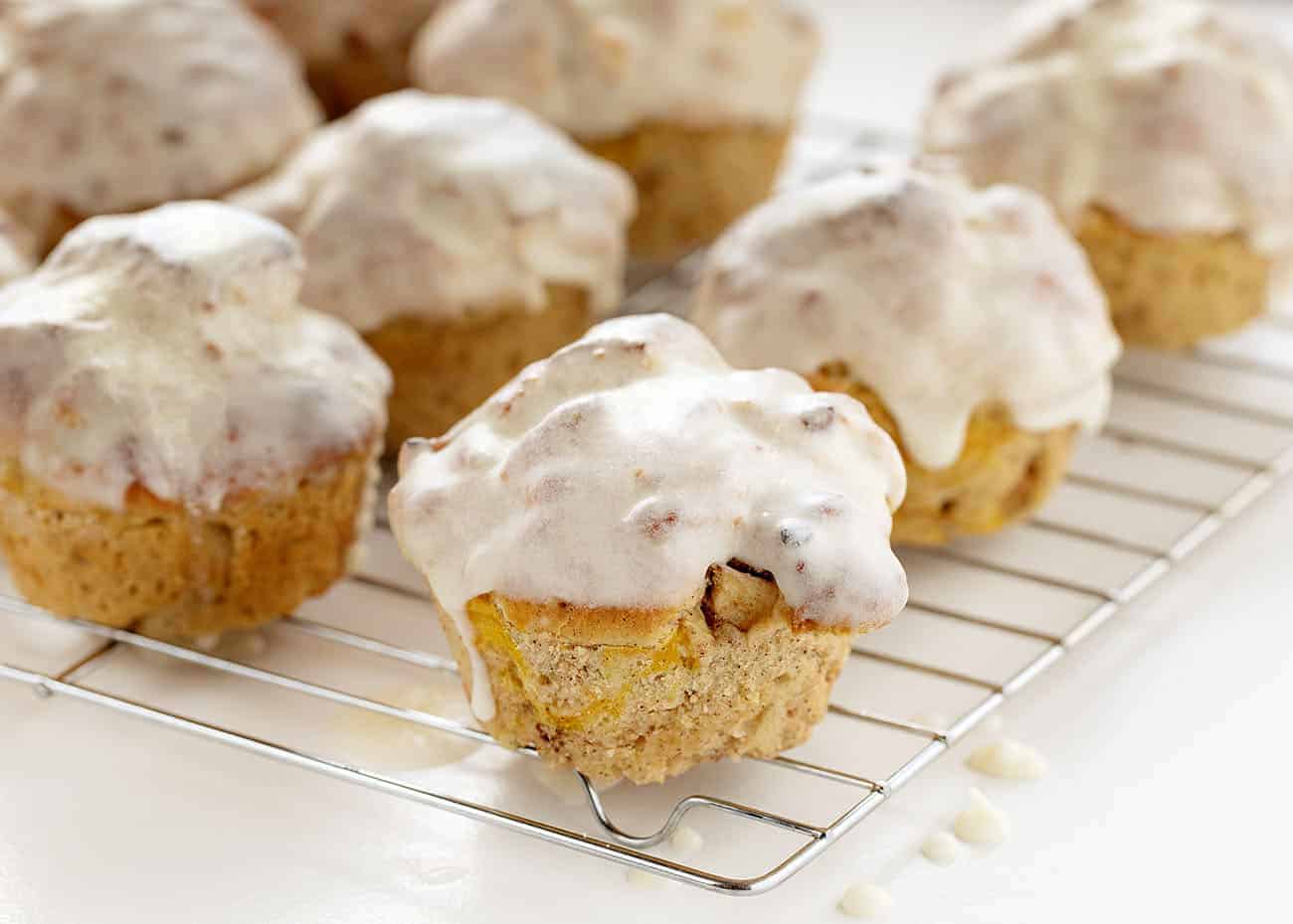 Old Fashioned Apple Muffins