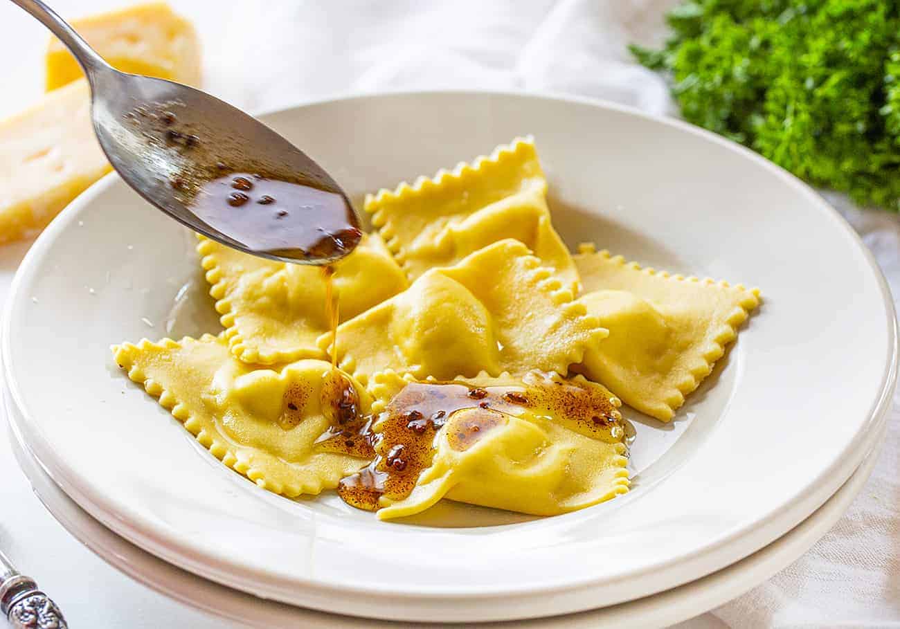 Cheese Ravioli With Butter Sauce