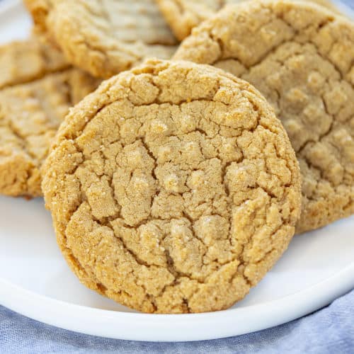 3 Ingredient Peanut Butter Cookies {VIDEO} - i am baker