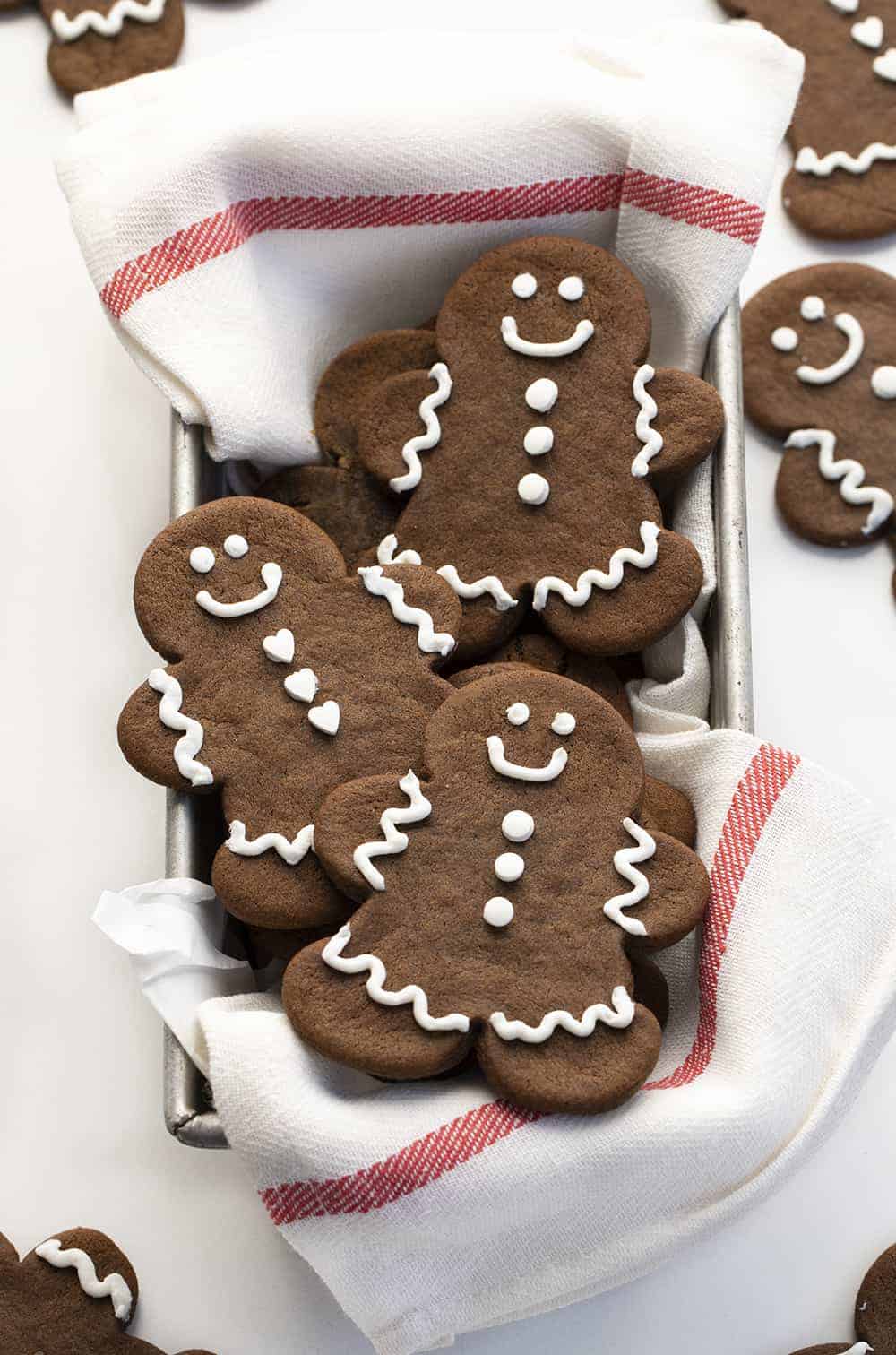 These may look like gingerbread cookies but they're NOT! These are