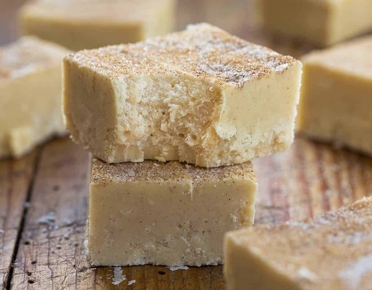 Snickerdoodle Fudge Bit Into