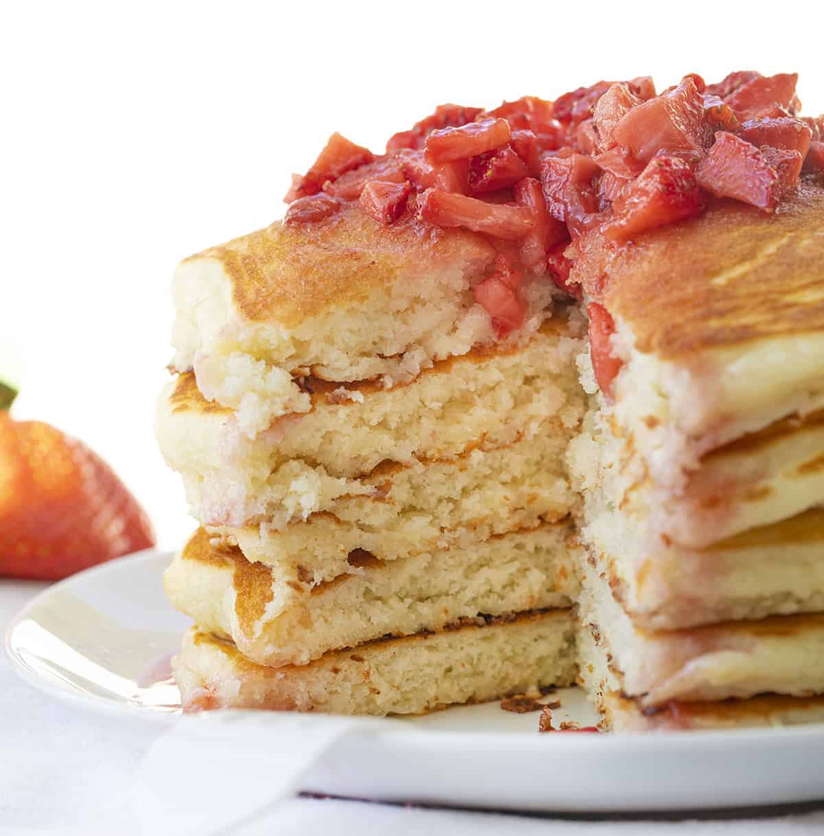 Strawberry Cheesecake Pancakes - i am baker