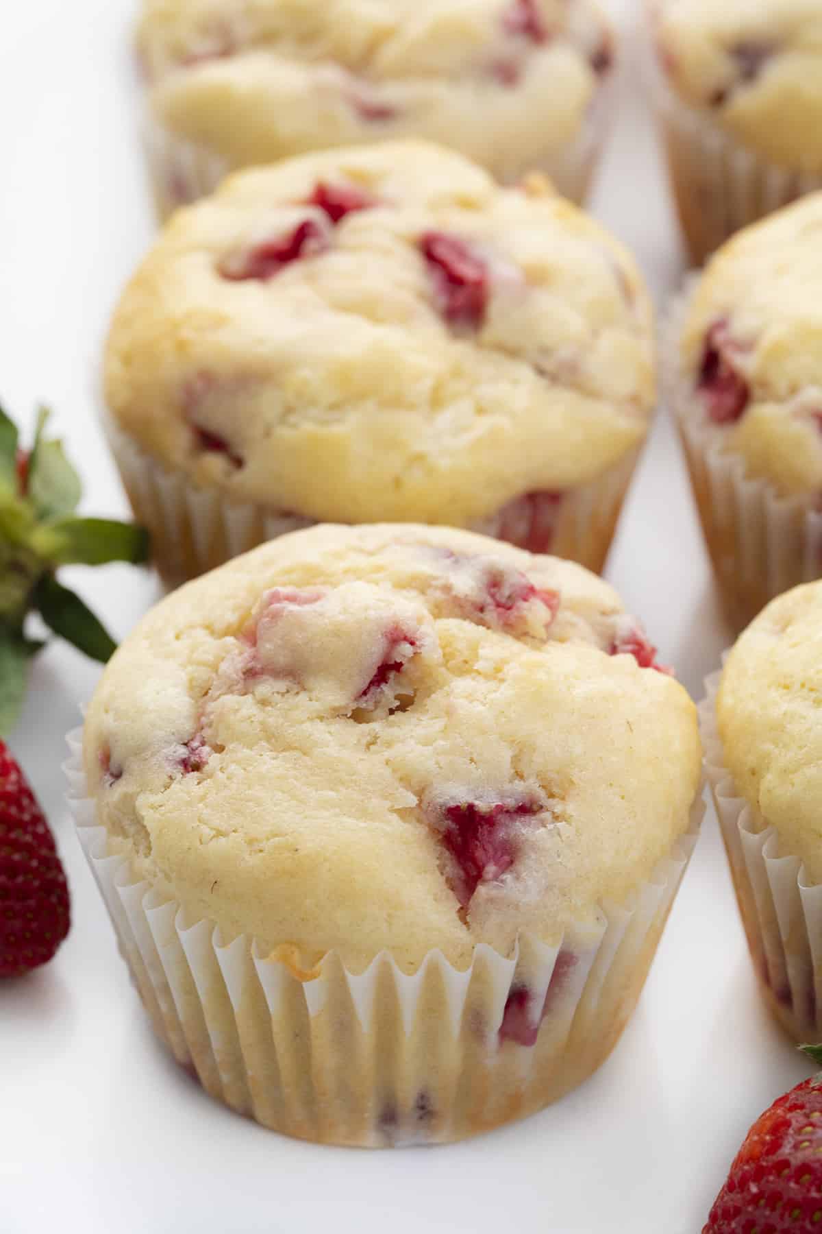 https://iambaker.net/wp-content/uploads/2021/03/strawberry-muffins-1.jpg