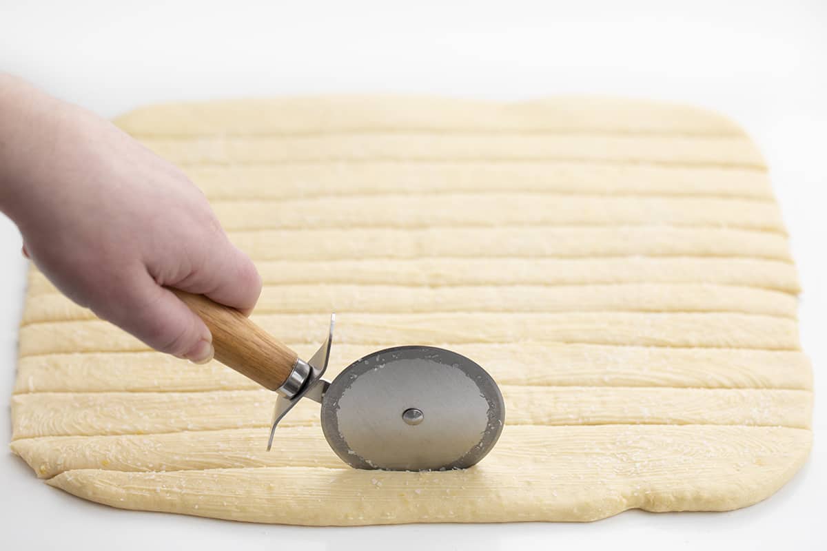 How to cut dough for Butterflake Rolls