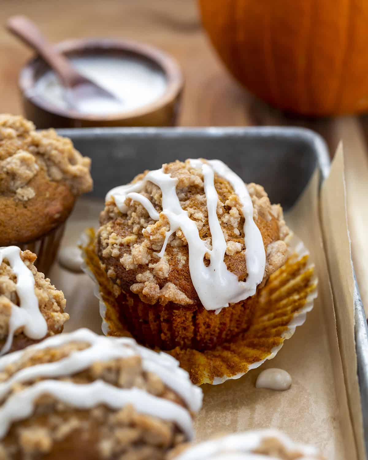 Pumpkin Streusel Muffins Recipe Pumpkin Crumble Muffins In A Pan With 