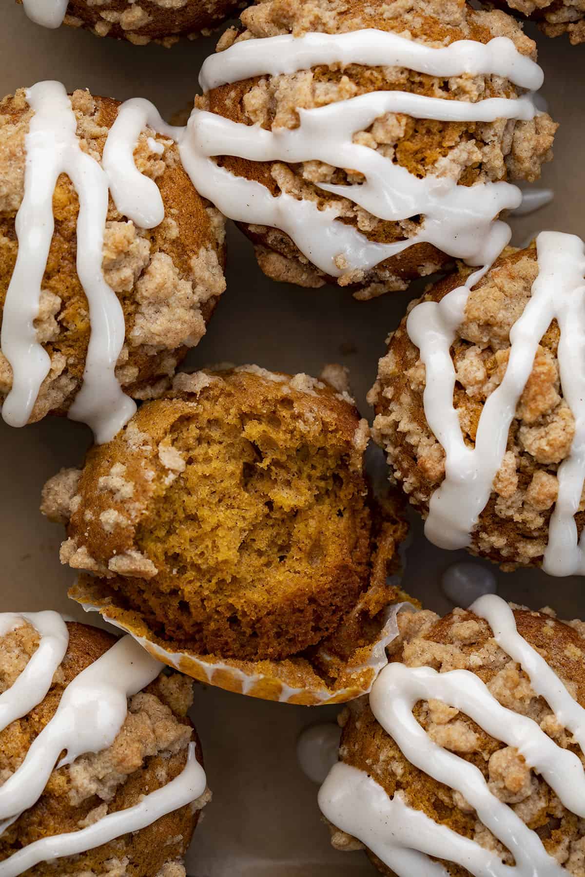 Pumpkin Streusel Muffins Close Together with One Broken in Half Showing Texture Inside. Breakfast, Muffins, Baking, Breakfast Muffins, Fall Baking, Pumpkin Recipes, Pumpkin Spice Muffins, Maple Glaze, Dessert, Best Muffin Recipes, Big Top Muffins, Big Muffin Tops, i am baker, iambaker