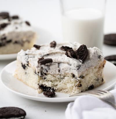 Cookies and Cream Sheet Cake - i am baker