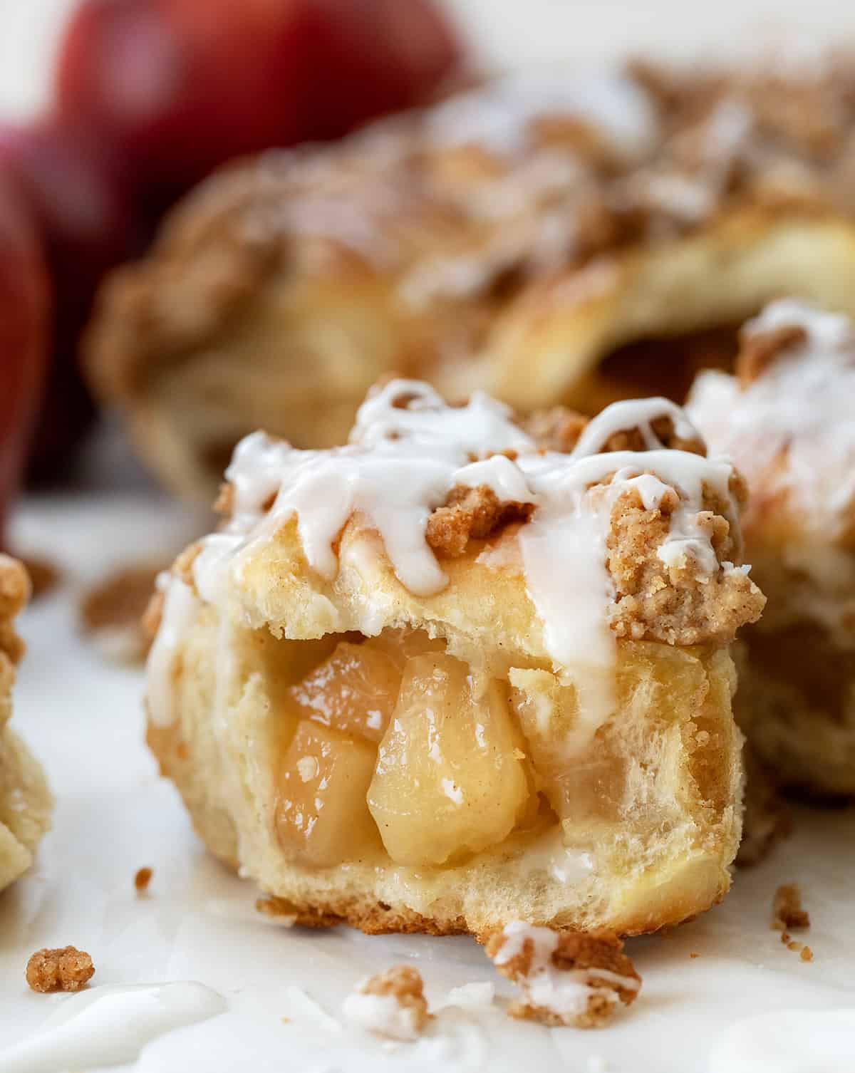 Inside of an Apple Pie Bomb that has been shaped into a wreath.