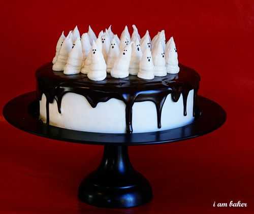 Boo-tiful Halloween Cake