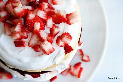 Red Velvet Strawberry Shortcake #shortcake #cake #strawberry