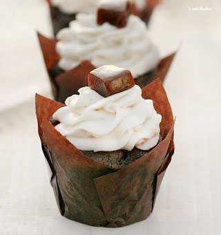 Pumpkin chocolate cupcake with pumpkin caramel